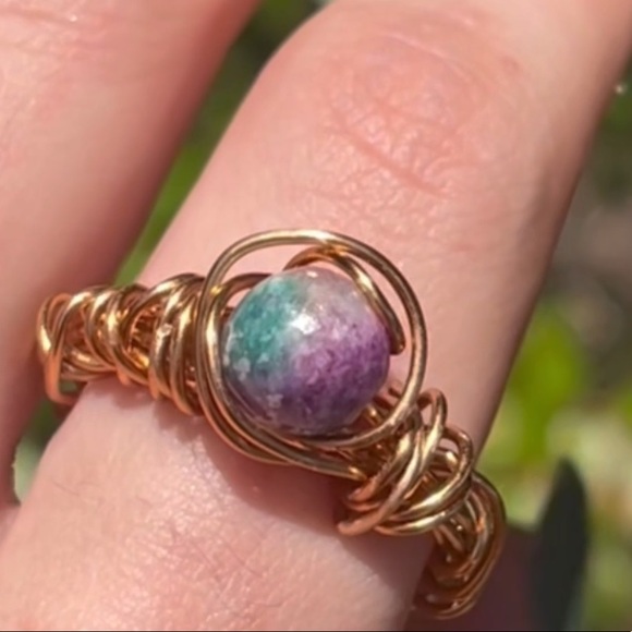 TWISTED PLANET RING - Picture 3 of 3